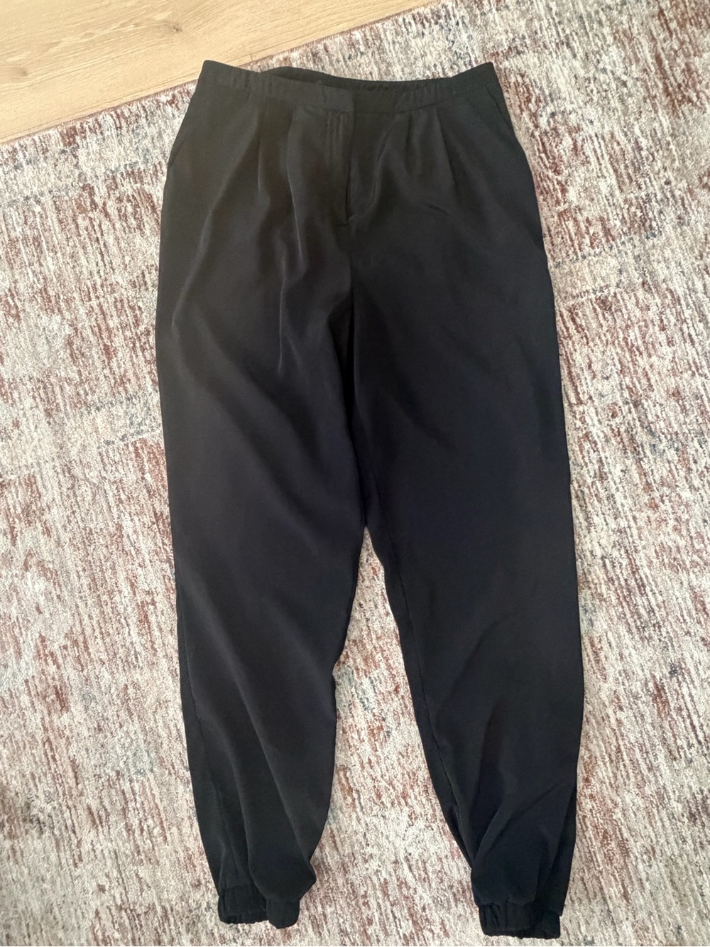 Women’s- skims, jogger pants